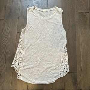 Sleeveless Beige Lace Trim Top